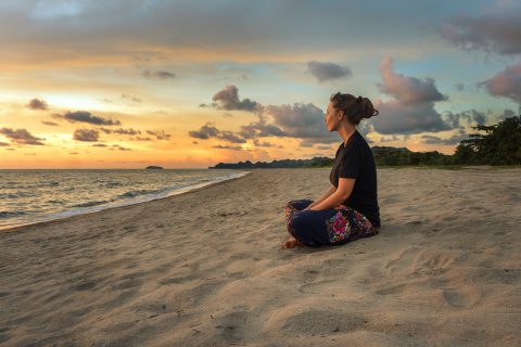 Mujer practicando Mindfulness