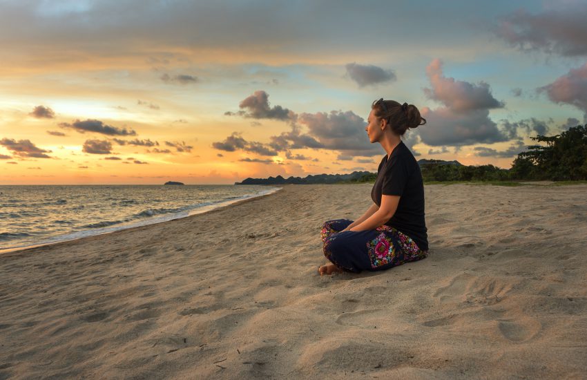 Mujer practicando Mindfulness