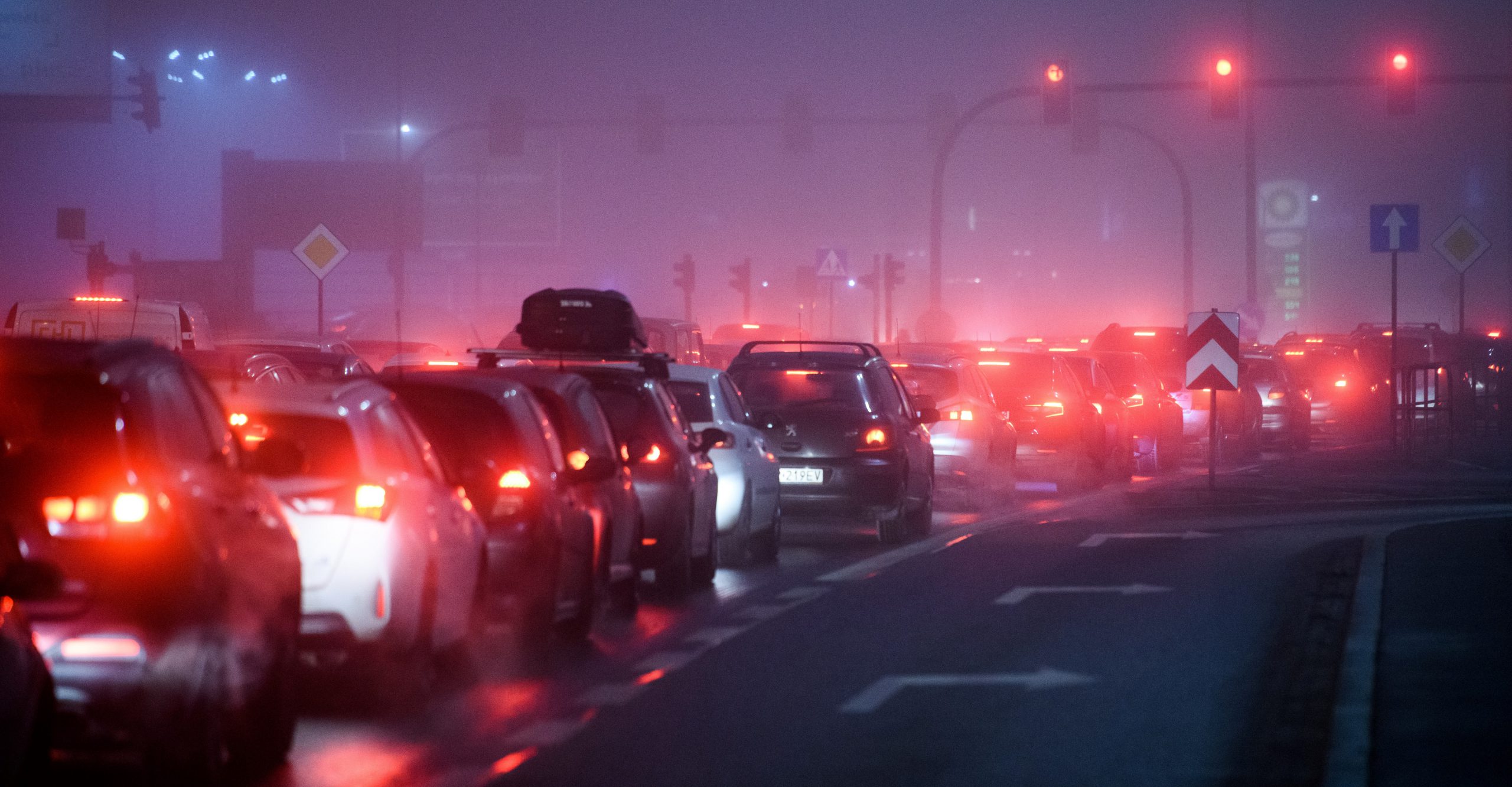 Coches diésel, gasolina e híbridos