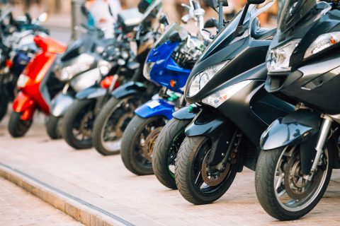 Cómo aparcar la moto