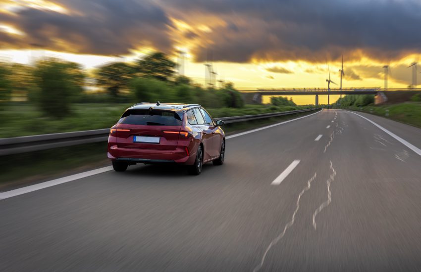 Coche en carretera
